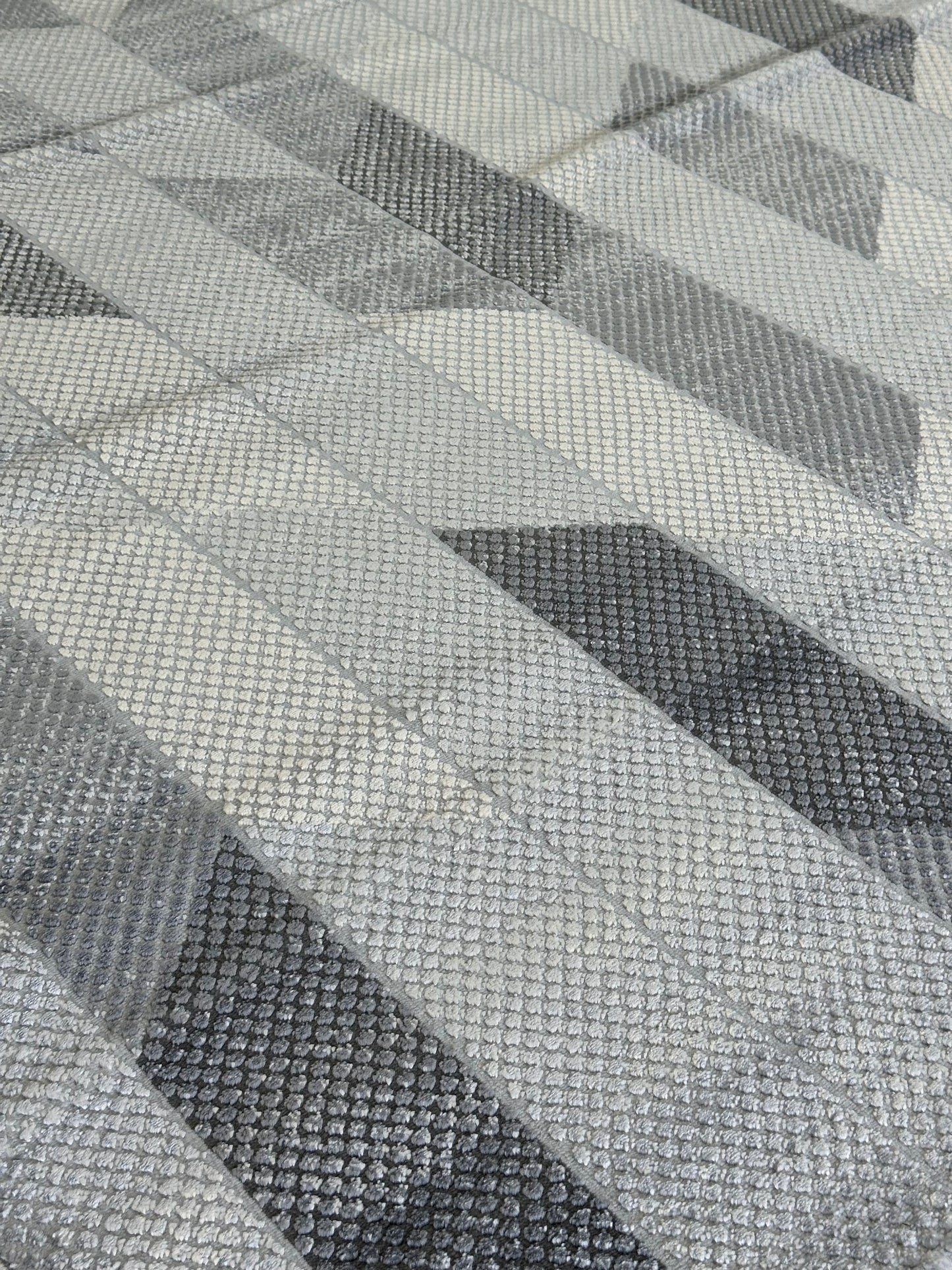 BAB 5885A Light Grey Grey Area rug