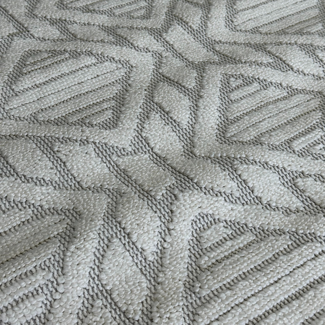 ANT 11620A Light Cream Area Rug